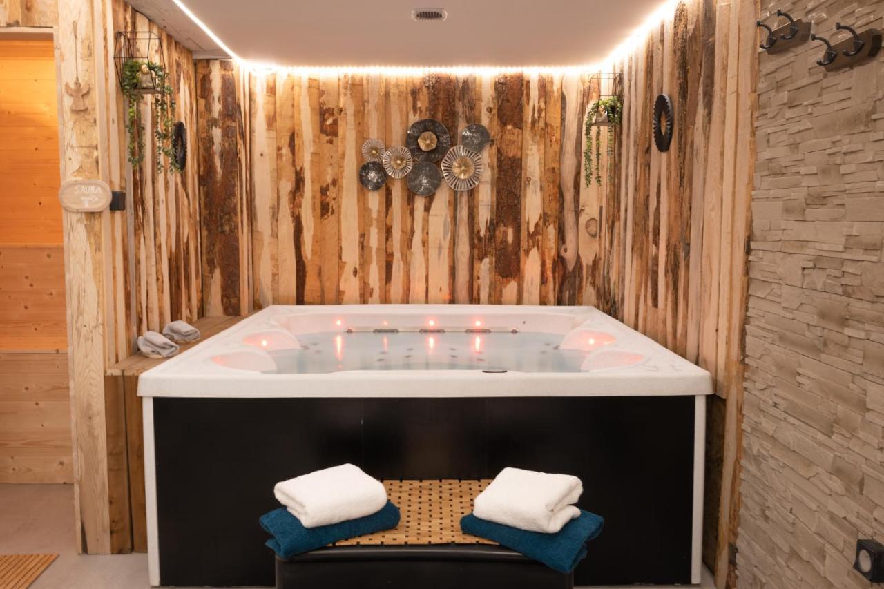 Gites Aux Fines Bulles D'Alsace Spa Privatif En Supplement Bergheim Kültér fotó